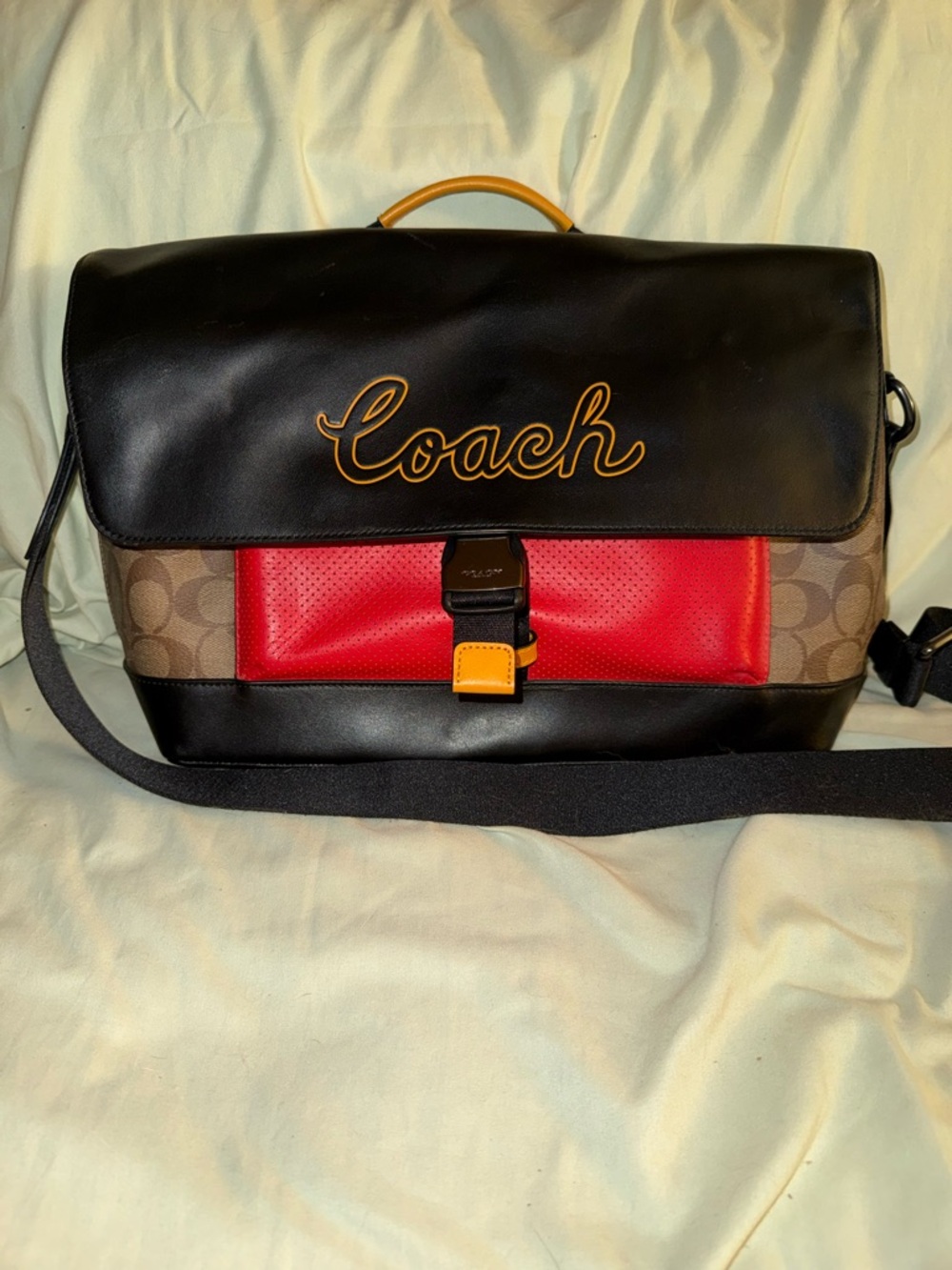 Coach Signature Messenger bag